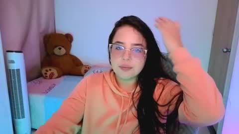 Snapshot of alicia_hotxx chatting on April 7, 6:19 pm alison online show from April 7, 6:19 pm