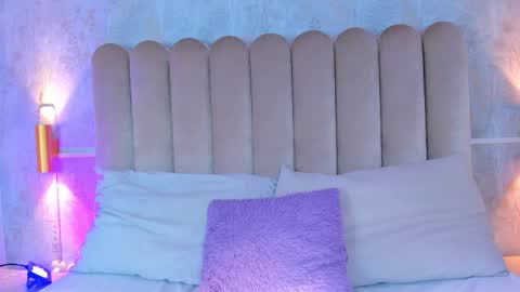 Alice  online show from December 18, 8:37 pm