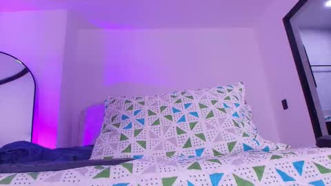 Snapshot of alicia_kyse chatting on November 14, 3:05 am Alicia Kyse online show from November 14, 3:05 am