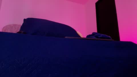 Snapshot of alicia_kyse chatting on December 3, 3:03 am Alicia Kyse online show from December 3, 3:03 am