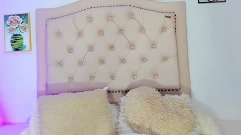 Snapshot of alicia_trece chatting on February 26, 1:21 am online show from February 26, 1:21 am