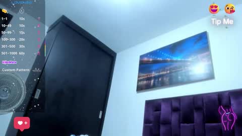 alicia_whittee online show from October 13, 10:15 am