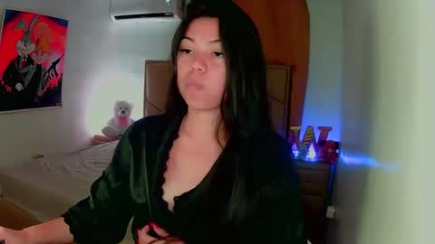 Snapshot of aliciabiden chatting on January 8, 3:40 am aliciabiden online show from January 8, 3:40 am