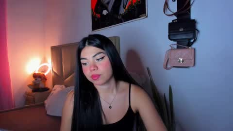 Snapshot of aliciabiden chatting on November 8, 7:08 am aliciabiden online show from November 8, 7:08 am