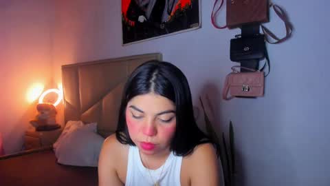 Snapshot of aliciabiden chatting on November 9, 5:50 am aliciabiden online show from November 9, 5:50 am