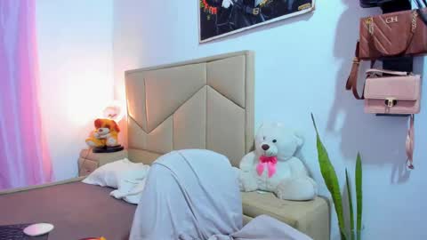 Snapshot of aliciabiden chatting on November 14, 7:07 am aliciabiden online show from November 14, 7:07 am