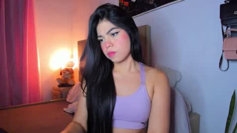 Snapshot of aliciabiden chatting on November 25, 1:27 am aliciabiden online show from November 25, 1:27 am