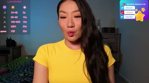 Alicia Hebi online show from May 19, 1:44 am
