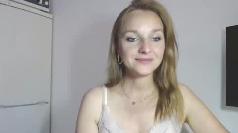 Alicia online show from June 3, 4:56 pm