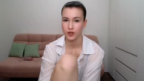 Snapshot of alicianoveli chatting on January 14, 6:49 pm alicianoveli online show from January 14, 6:49 pm