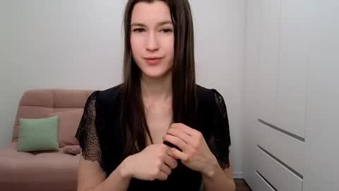 Snapshot of alicianoveli chatting on February 18, 1:55 pm alicianoveli online show from February 18, 1:55 pm