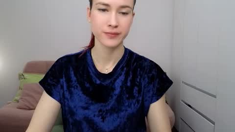 Snapshot of alicianoveli chatting on November 3, 9:21 am alicianoveli online show from November 3, 9:21 am