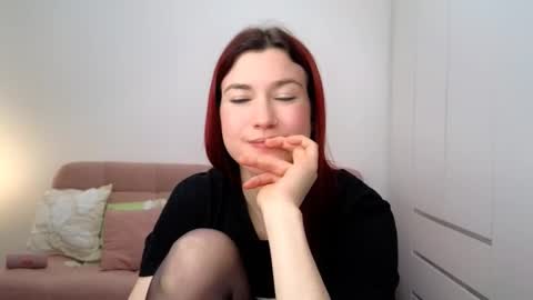 Snapshot of alicianoveli chatting on November 21, 3:54 pm alicianoveli online show from November 21, 3:54 pm