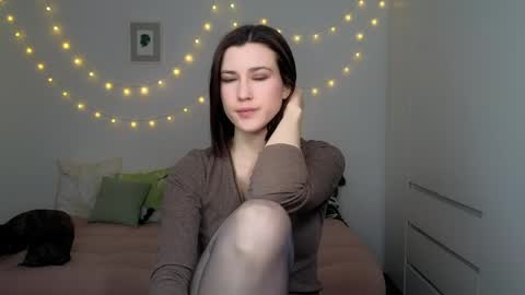Snapshot of alicianoveli chatting on May 31, 9:16 am alicianoveli online show from May 31, 9:16 am