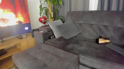 Snapshot of aliciawonderxx chatting on February 26, 5:53 am aliciawonderxx online show from February 26, 5:53 am