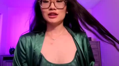 Snapshot of aliciaz3 chatting on September 27, 5:07 pm Alicia Hebi online show from September 27, 5:07 pm