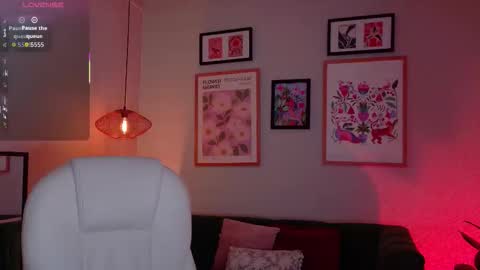 Snapshot of aliciia_miller chatting on October 20, 8:20 pm Alicia online show from October 20, 8:20 pm