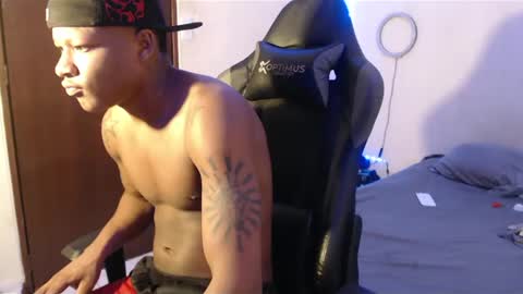 Snapshot of alid_17 chatting on January 19, 2:36 am Alid 17 online show from January 19, 2:36 am