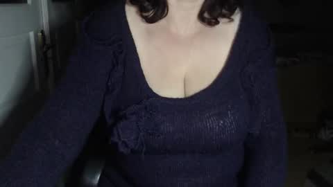 Snapshot of alidue chatting on October 3, 8:50 pm Alidue online show from October 3, 8:50 pm