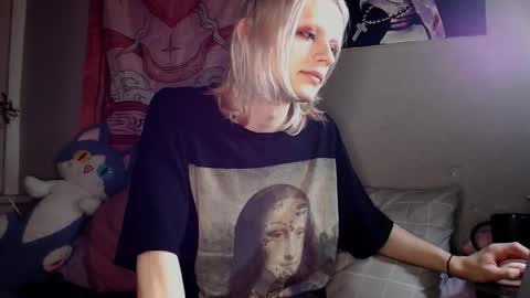 Alien Bella online show from February 22, 12:45 am