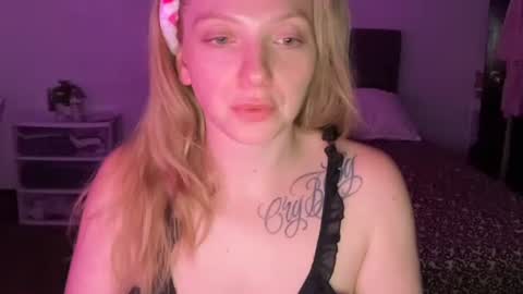 Snapshot of aliencowgirl444 chatting on March 12, 7:58 am spaceprincess online show from March 12, 7:58 am