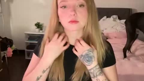 Snapshot of aliencowgirl444 chatting on April 14, 1:22 am spaceprincess online show from April 14, 1:22 am