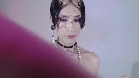     online show from December 29, 8:55 am