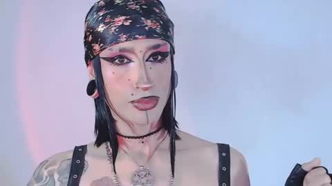     online show from July 4, 12:17 am