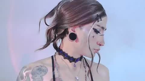     online show from July 27, 11:23 pm