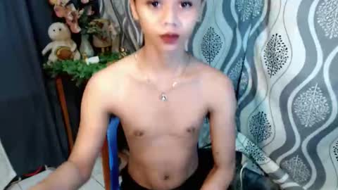 Snapshot of aliexagrey chatting on February 1, 9:57 pm aliexagrey online show from February 1, 9:57 pm