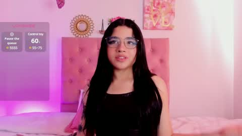 Snapshot of aliice_walker_ chatting on December 2, 3:47 pm aliice_walker_ online show from December 2, 3:47 pm