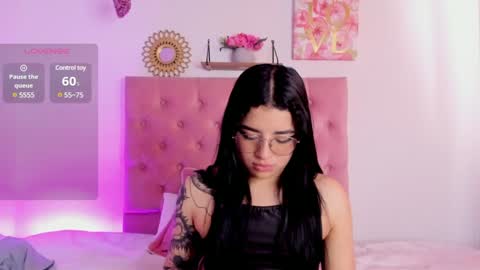 Snapshot of aliice_walker_ chatting on December 2, 6:54 pm aliice_walker_ online show from December 2, 6:54 pm