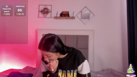 Snapshot of aliice_walker_ chatting on January 17, 12:31 pm aliice_walker_ online show from January 17, 12:31 pm