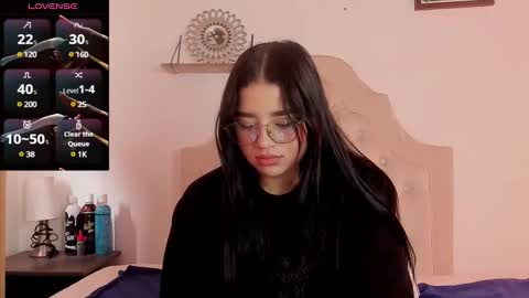 Snapshot of aliice_walker_ chatting on February 1, 4:44 pm aliice_walker_ online show from February 1, 4:44 pm