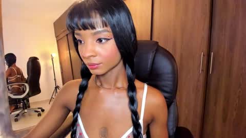 Snapshot of alika_houston chatting on March 6, 5:14 am IG Alik nasso online show from March 6, 5:14 am