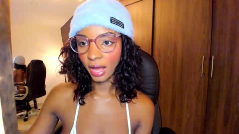 Snapshot of alika_houston chatting on September 30, 3:55 am IG Alik nasso online show from September 30, 3:55 am