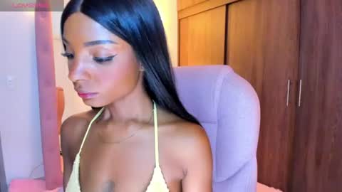 Snapshot of alika_houston chatting on June 26, 8:19 am IG Alik nasso online show from June 26, 8:19 am