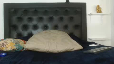 Snapshot of alika_jonhson_ chatting on October 29, 9:22 am alika_jonhson_ online show from October 29, 9:22 am