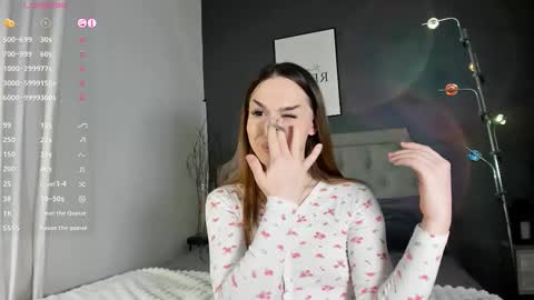 Snapshot of alina_39 chatting on November 8, 3:56 pm alina_39 online show from November 8, 3:56 pm