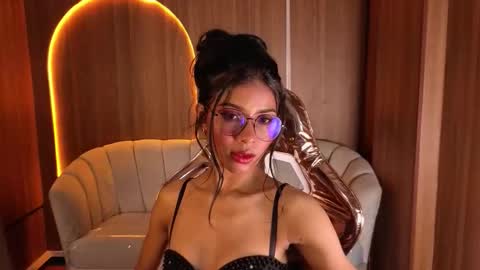 alina_b_ online show from March 13, 8:04 pm