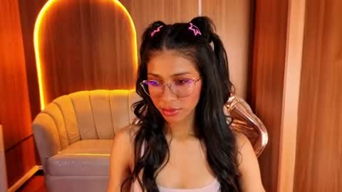 Snapshot of alina_b_ chatting on July 30, 8:08 pm alina_b_ online show from July 30, 8:08 pm
