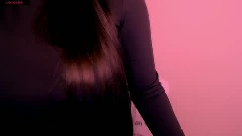 Snapshot of alinaasti_ chatting on November 24, 8:14 am Alina online show from November 24, 8:14 am