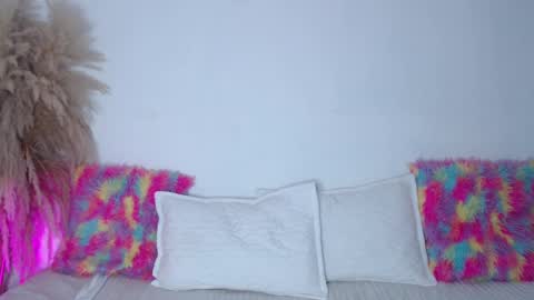 lili online show from February 26, 11:41 am