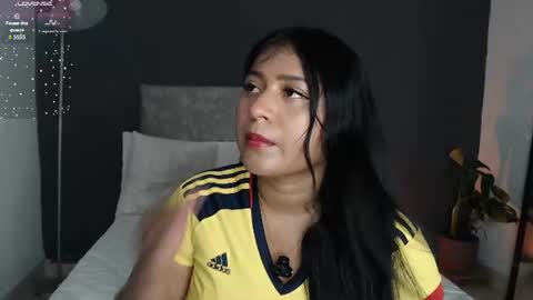 lili online show from June 24, 4:44 am