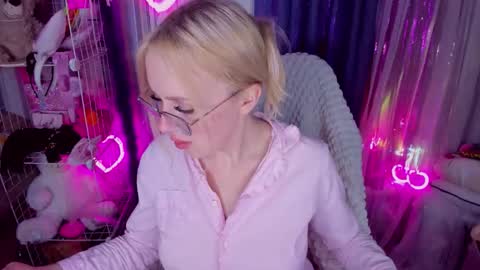 alinaocean online show from March 28, 3:22 pm