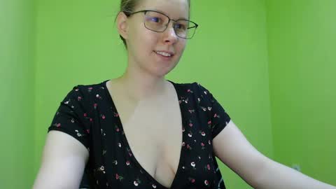 alinasei online show from May 12, 12:57 pm