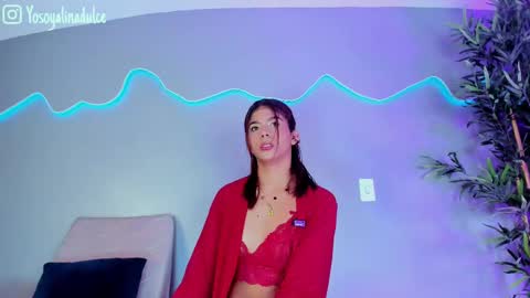Snapshot of alinasweett_ chatting on September 22, 1:35 pm online show from September 22, 1:35 pm