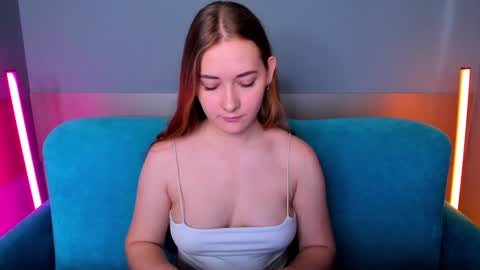 alinawise online show from February 26, 1:21 am