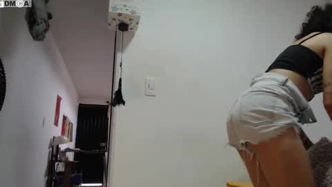  Ali  online show from November 28, 4:42 pm