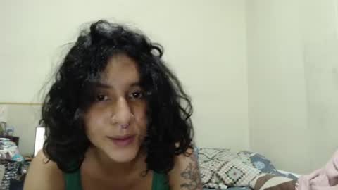 Snapshot of alinawoolf_ chatting on June 16, 11:18 pm Ali online show from June 16, 11:18 pm
